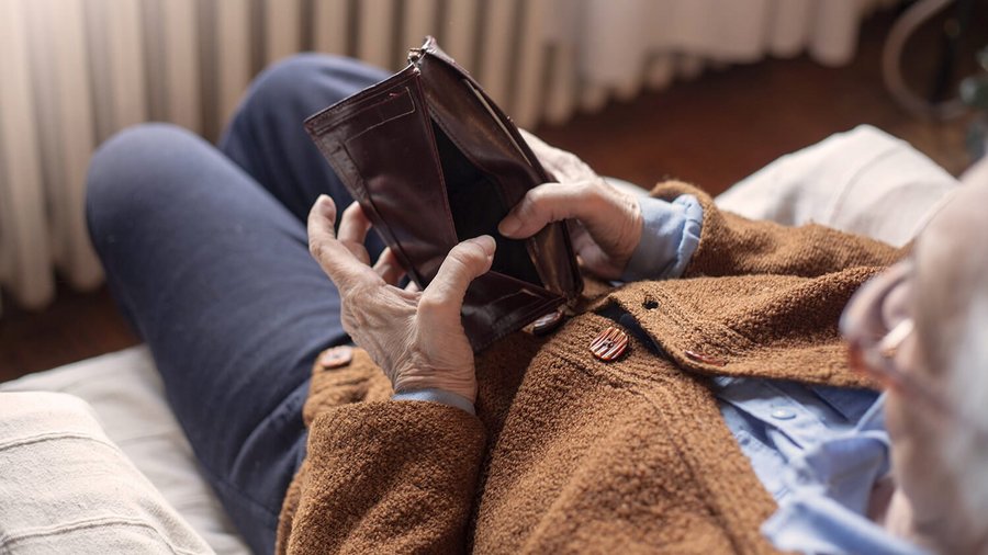 Gepensioneerde met lege portefeuille – voorzieningen voor je oude dag  