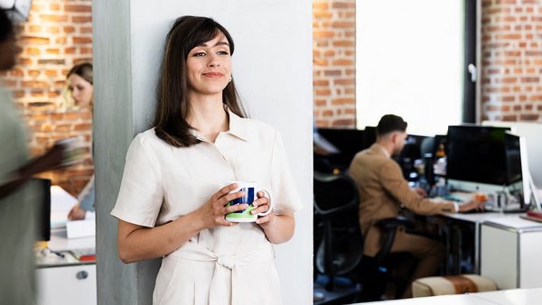 Vrouw op het kantoor – De eerste job Vrouw op het kantoor – De eerste job